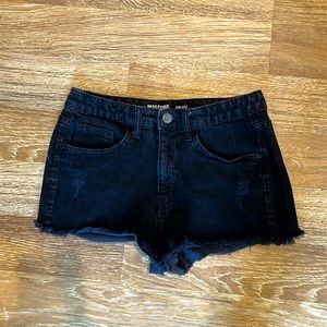 Massimo supply company high-rise black washed denim cut off shorts women’s 7/9